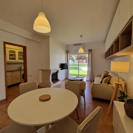 Apartamento Vilamoura With 2 Pools, Terrace & Ac